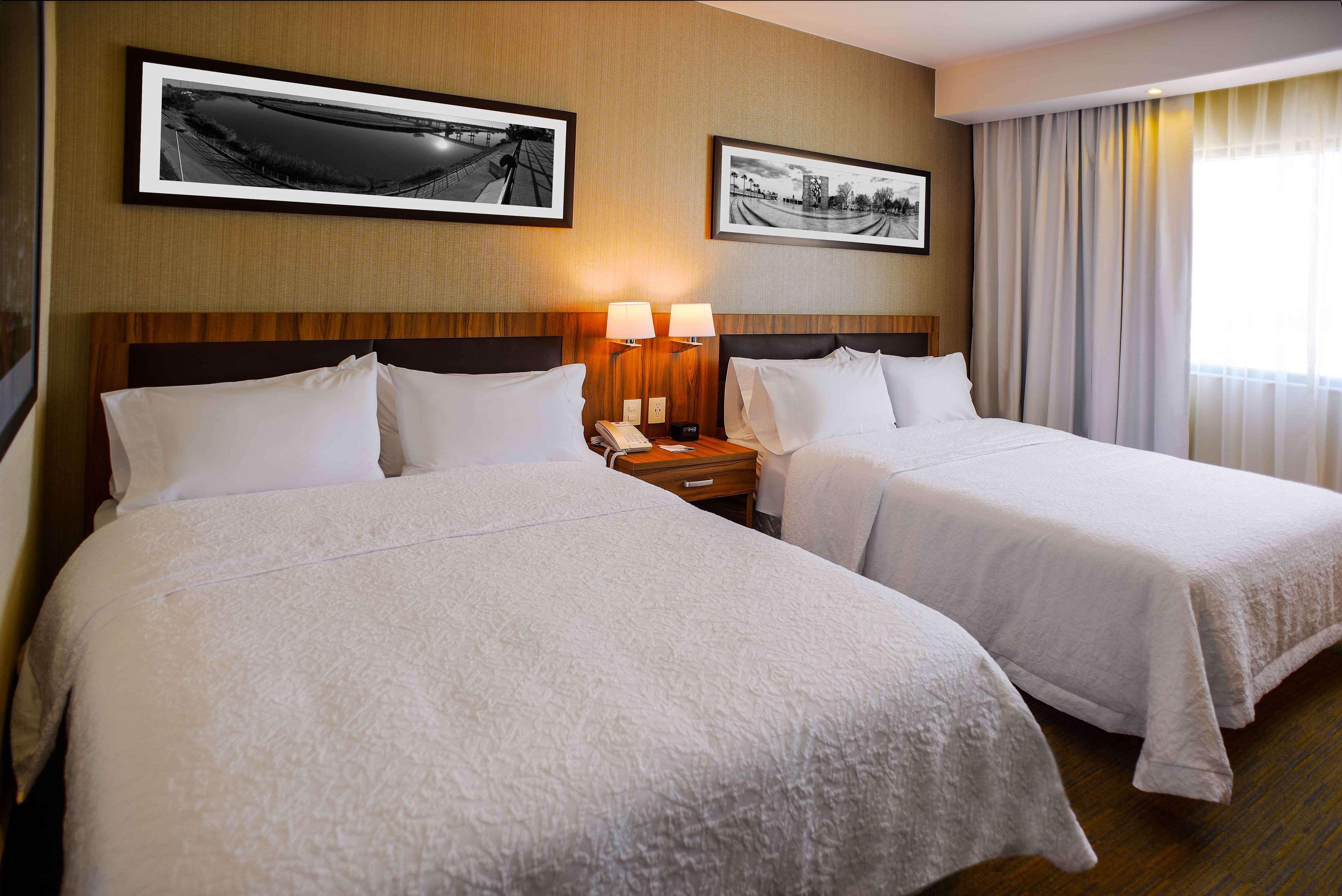 Hampton Inn Piedras Negras Extérieur photo