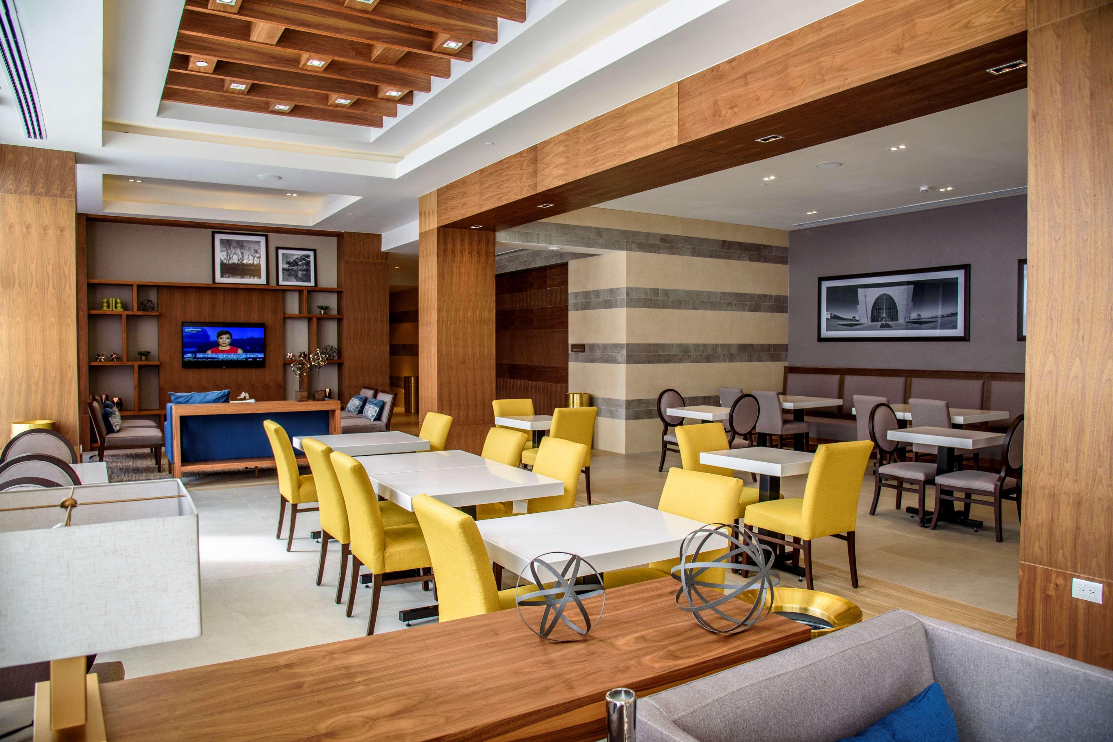 Hampton Inn Piedras Negras Extérieur photo
