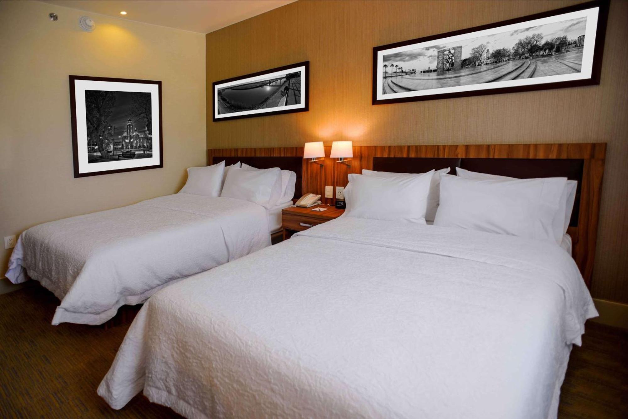 Hampton Inn Piedras Negras Extérieur photo